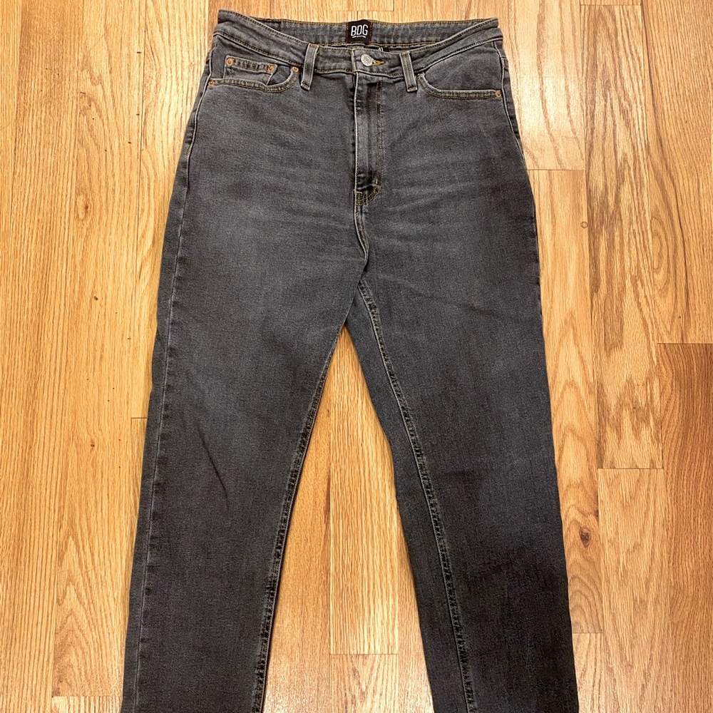 BDG Straight Leg Mom Jeans